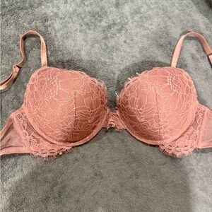 Victoria's Secret Very Sexy Lace Push-Up Bra